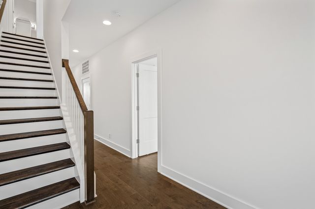 2202 Old Matthews Rd, Nashville, TN 37207