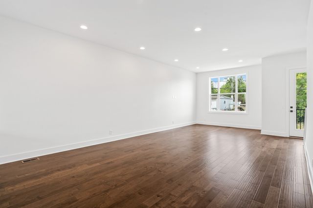 2202 Old Matthews Rd, Nashville, TN 37207