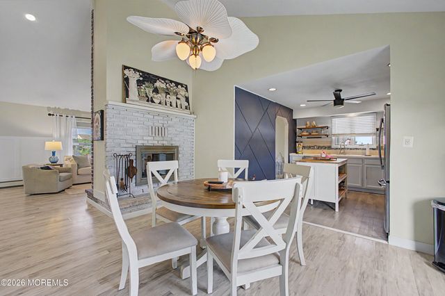 212 Riviera Drive, Toms River, NJ 08753