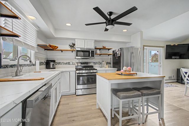 212 Riviera Drive, Toms River, NJ 08753
