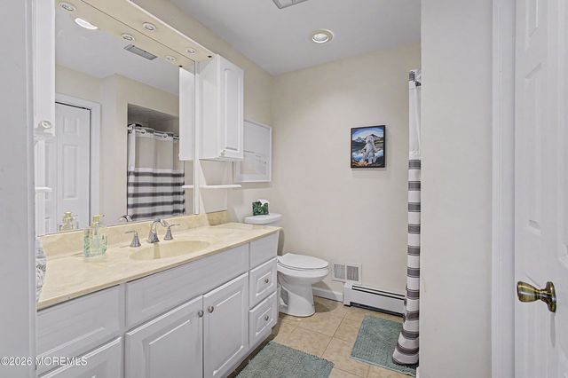 212 Riviera Drive, Toms River, NJ 08753