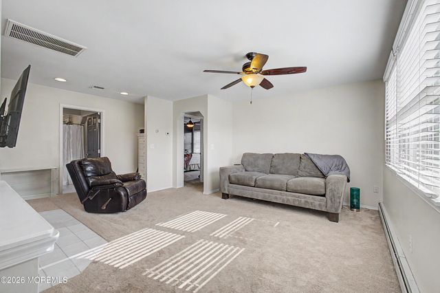 212 Riviera Drive, Toms River, NJ 08753
