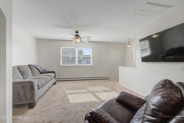 212 Riviera Drive, Toms River, NJ 08753