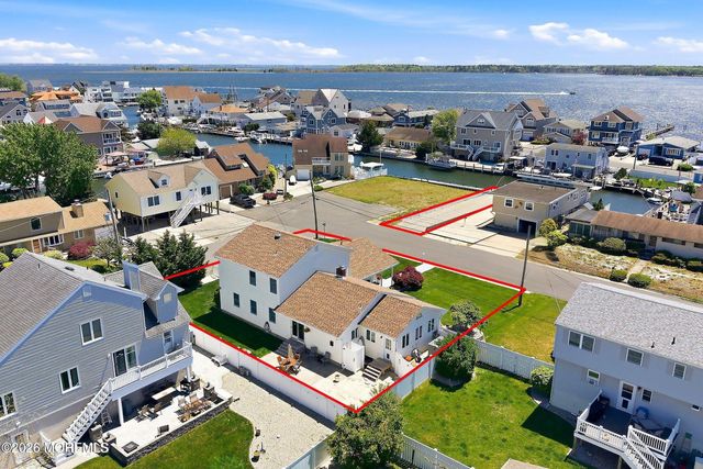 212 Riviera Drive, Toms River, NJ 08753