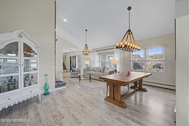212 Riviera Drive, Toms River, NJ 08753