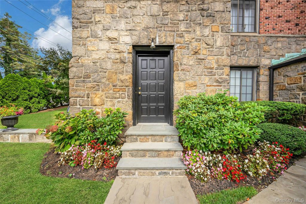914 Wynnewood Road 1A, Pelham, NY 10803 — photo 4