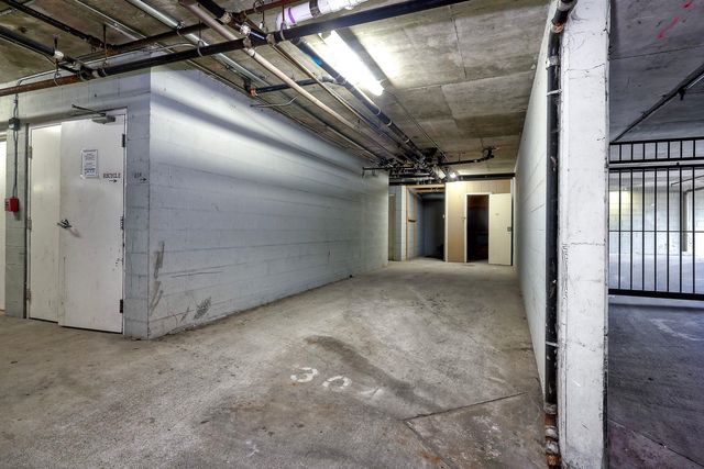 4402 Mentone St 304, San Diego, CA 92107