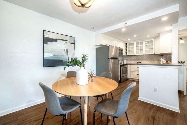 4402 Mentone St 304, San Diego, CA 92107