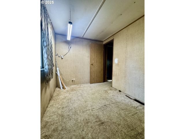 2263 CANYONVILLE RIDDLE Rd, Riddle, OR 97469