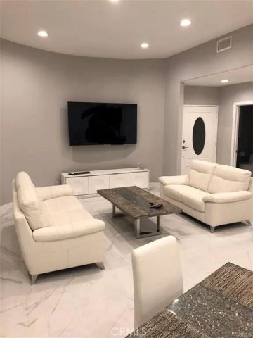 2256 Montrose Ave 1, Montrose, CA 91020