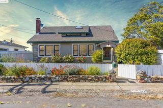 514 Edwards St, Crockett, CA 94525