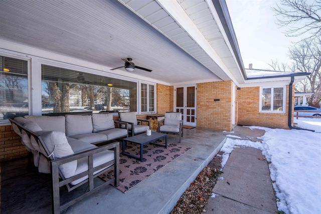 849 S Santa Fe Ave., Salina, KS 67401