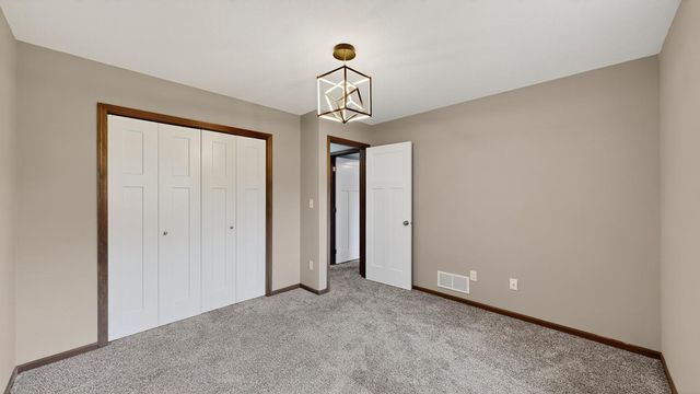 2846 20th Avenue SE, Rochester, MN 55904