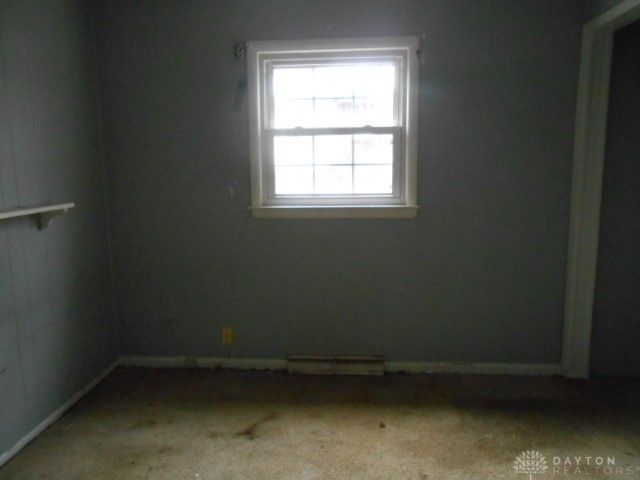 325 Larchmont Avenue, Springfield, OH 45503