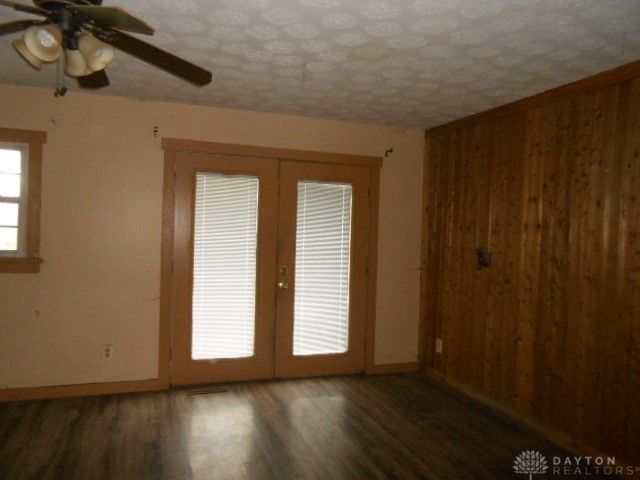 325 Larchmont Avenue, Springfield, OH 45503