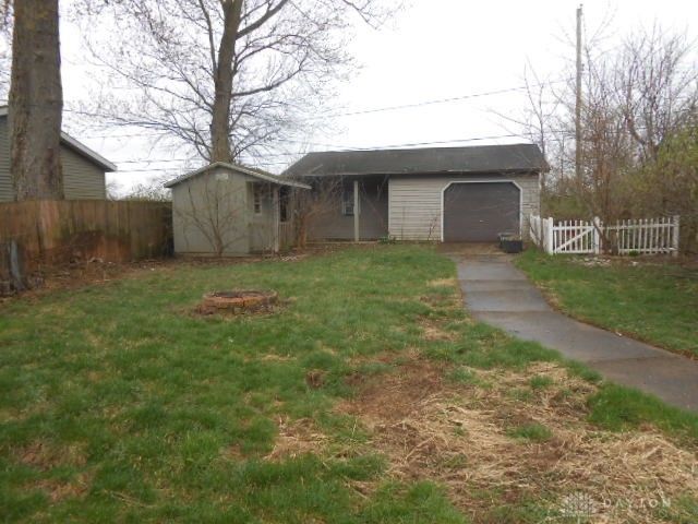 325 Larchmont Avenue, Springfield, OH 45503