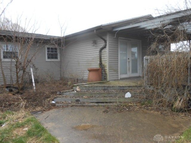 325 Larchmont Avenue, Springfield, OH 45503