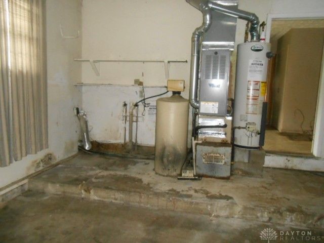 325 Larchmont Avenue, Springfield, OH 45503