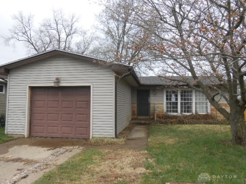 325 Larchmont Avenue, Springfield, OH 45503