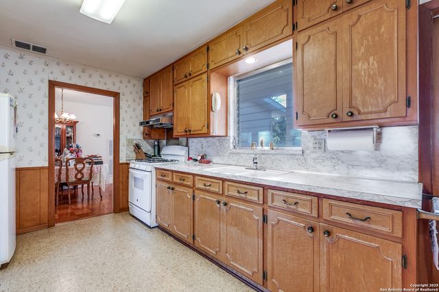 140 Olympia, San Antonio, TX 78201