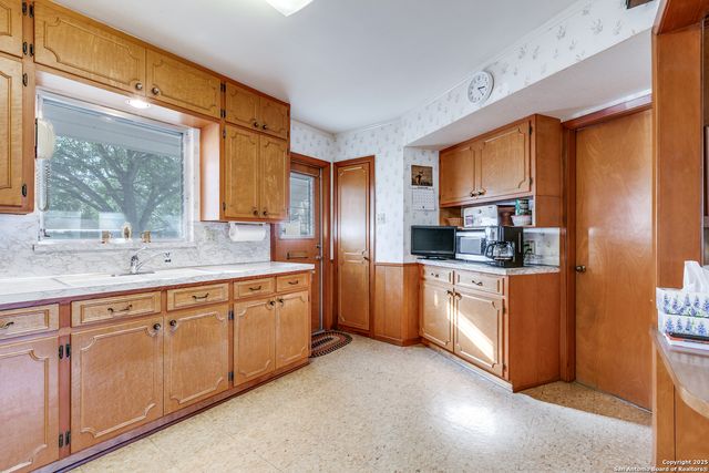 140 Olympia, San Antonio, TX 78201