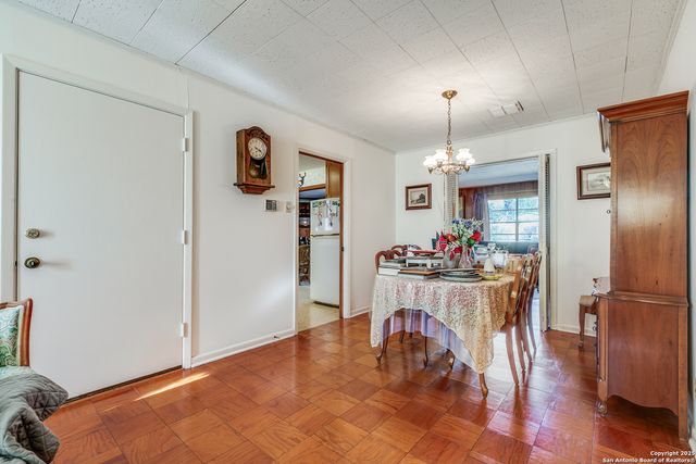 140 Olympia, San Antonio, TX 78201