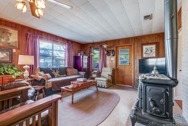 140 Olympia, San Antonio, TX 78201