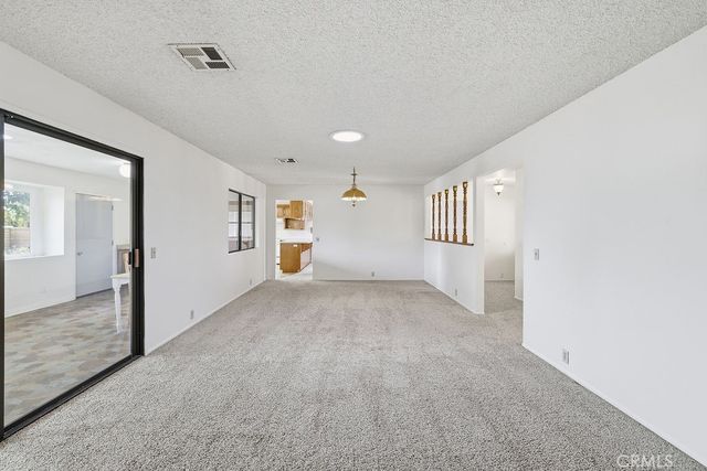 2350 W Avenue M8, Palmdale, CA 93551