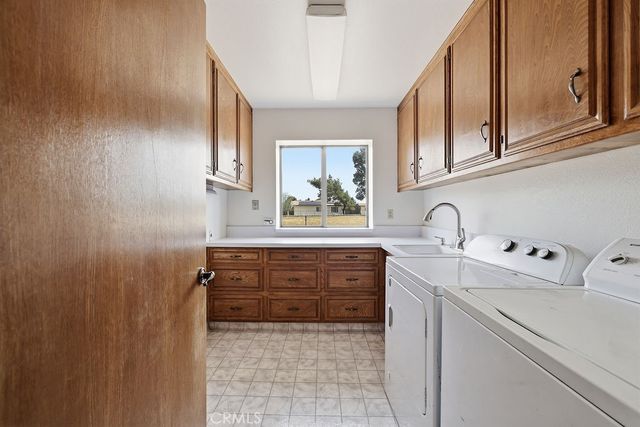 2350 W Avenue M8, Palmdale, CA 93551