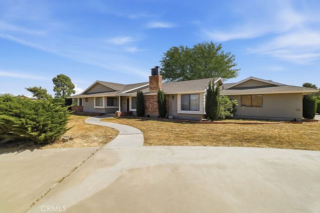 2350 W Avenue M8, Palmdale, CA 93551