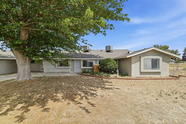 2350 W Avenue M8, Palmdale, CA 93551