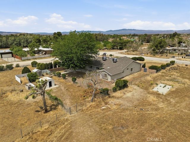 2350 W Avenue M8, Palmdale, CA 93551