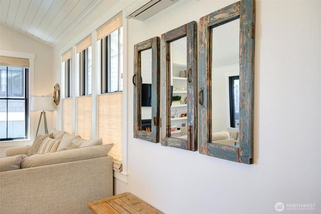 46 Seaside Lane, Pacific Beach, WA 98571