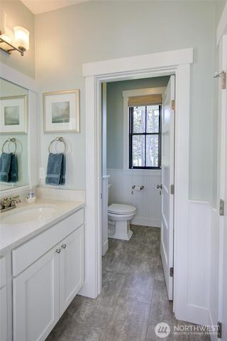 46 Seaside Lane, Pacific Beach, WA 98571