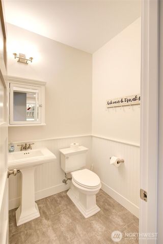 46 Seaside Lane, Pacific Beach, WA 98571