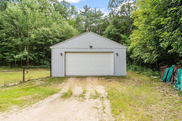 109 Main Street, Raymond, NH 03077