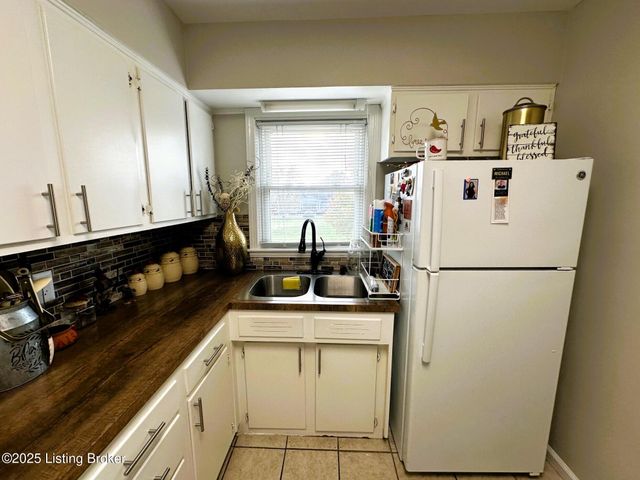 2902 Abigail Dr APT 4, Louisville, KY 40205