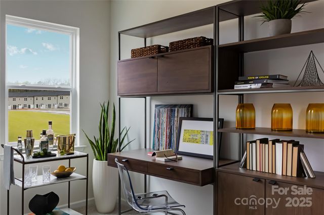 3045 Hutton Gardens Lane, Charlotte, NC 28269