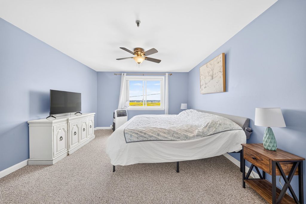 Image 26 of property listing at 421 Ocean Blvd Unit 4S, Hampton, NH 03842