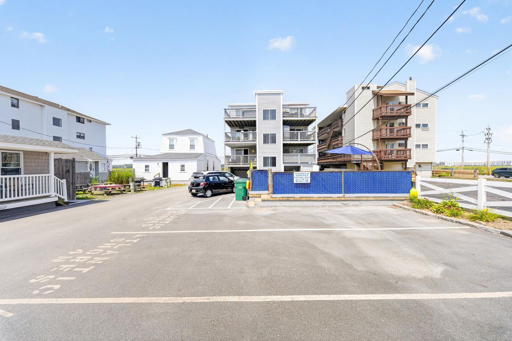 Image 30 of property listing at 421 Ocean Blvd Unit 4S, Hampton, NH 03842