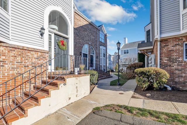 2612 North Avenue C1, Bridgeport, CT 06604