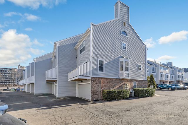 2612 North Avenue C1, Bridgeport, CT 06604