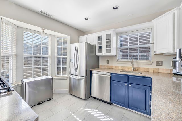 2612 North Avenue C1, Bridgeport, CT 06604