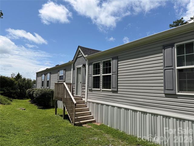 166 Albert Drive, Flat Rock, NC 28731