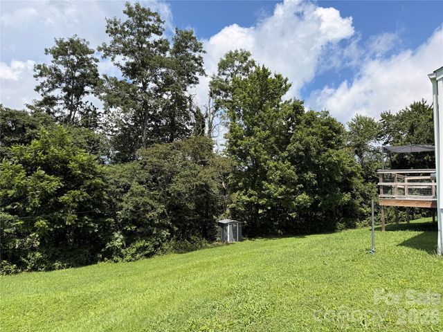166 Albert Drive, Flat Rock, NC 28731