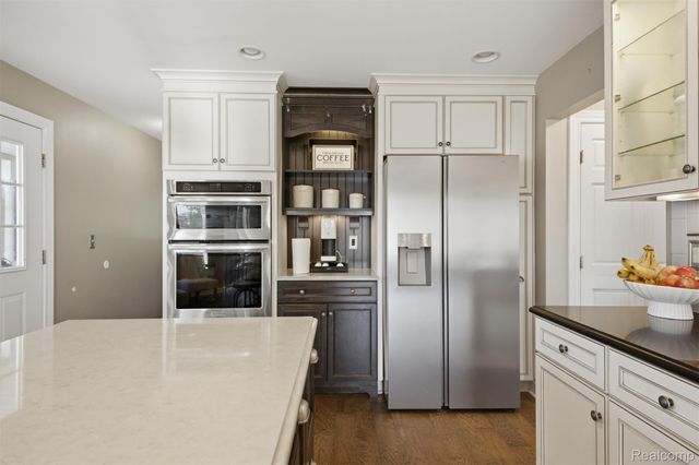 5090 S Huron River Drive, Berlin Charter Township, MI 48179