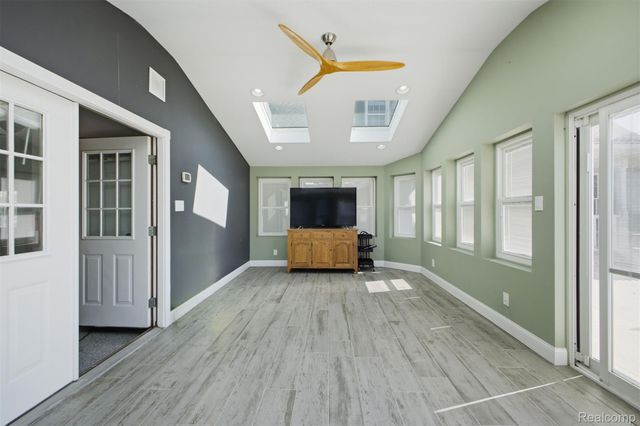 5090 S Huron River Drive, Berlin Charter Township, MI 48179
