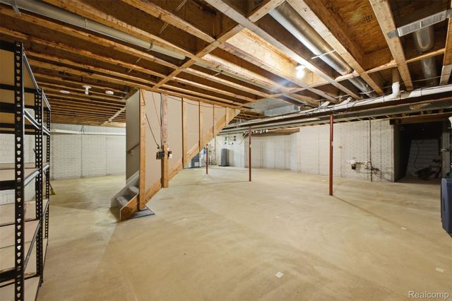 5090 S Huron River Drive, Berlin Charter Township, MI 48179