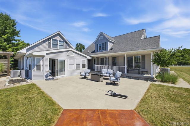 5090 S Huron River Drive, Berlin Charter Township, MI 48179