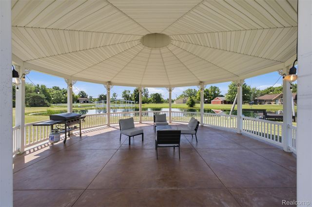 5090 S Huron River Drive, Berlin Charter Township, MI 48179
